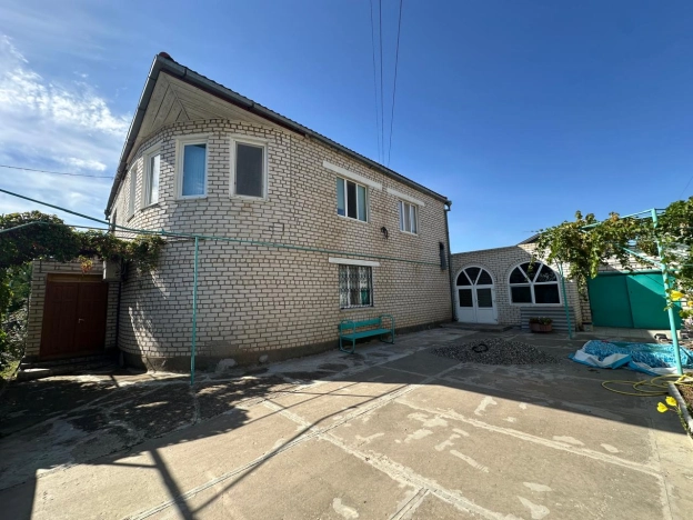 Купить дом в Элисте. Вариант № 5922172, 13, площадь -  квм, цена 17000000 рублей