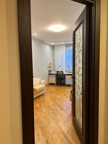 Купить трехкомнатную квартиру в Сыктывкаре. Вариант № 11228, 10, площадь -  квм, цена 13400000 рублей