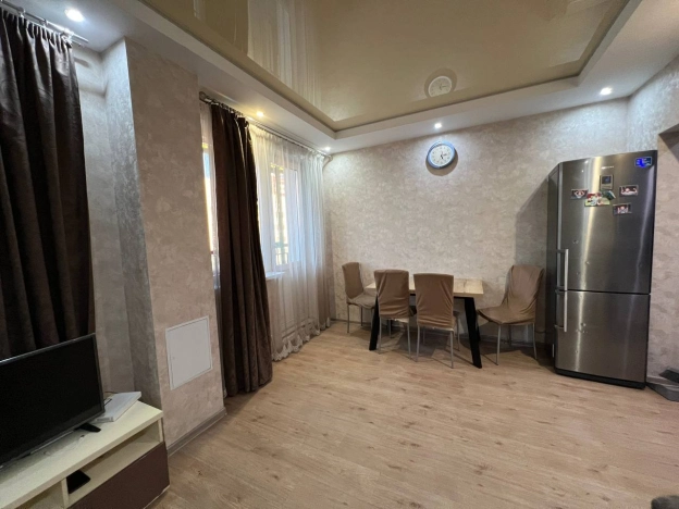 Купить квартиру на улице Комарова в Улан-Удэ. Вариант № 9434149, 11, площадь -  квм, цена 14000000 рублей