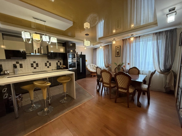 Купить квартиру в Белгороде. Вариант № 9936659, 6, площадь -  квм, цена 13100000 рублей