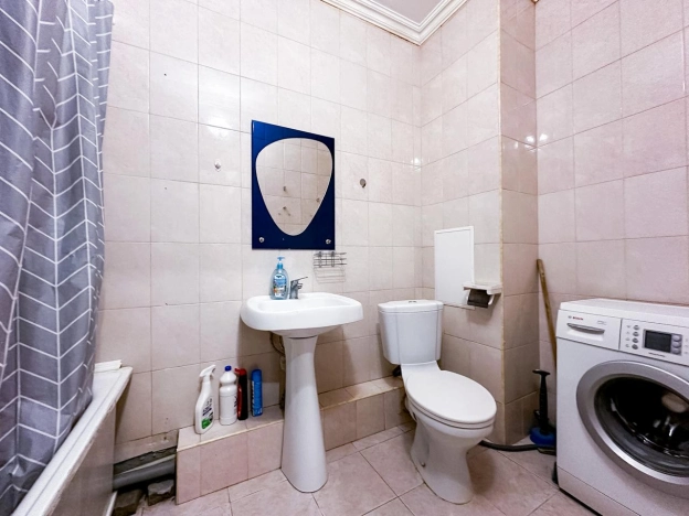 Купить однокомнатную квартиру на улице Евгении Жигуленко в Краснодаре. Вариант № 7713157, 6, площадь -  квм, цена 4200000 рублей