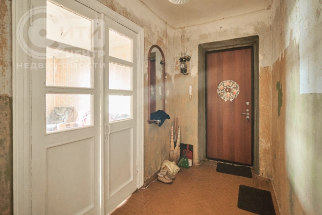 Купить однокомнатную квартиру на улице Ленинский проспект в Воронеже. Вариант № 2850046, 9, площадь -  квм, цена 3650000 рублей