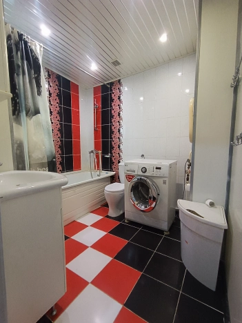 Снять квартиру в Тобольске. Вариант № 9440848, 8, площадь -  квм, цена 35000 рублей