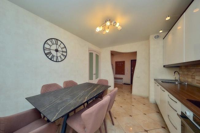 Купить двухкомнатную квартиру в районе Железнодорожный в Рязани. Вариант № 3975570, 1, площадь -  квм, цена 13850000 рублей