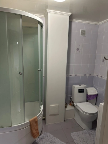 Купить трехкомнатную квартиру в Новосибирской области. Вариант № 10057540, 5, площадь -  квм, цена 13800000 рублей