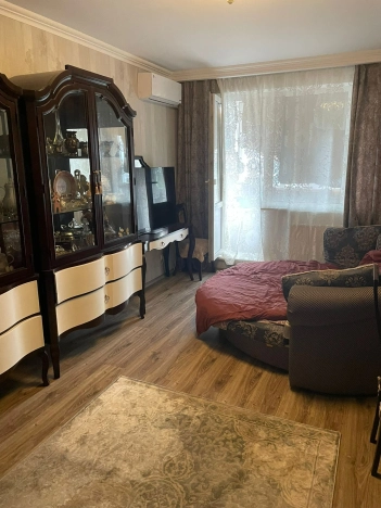 Купить квартиру у метро Яхромская в Москве. Вариант № 6870364, 8, площадь -  квм, цена 22500000 рублей