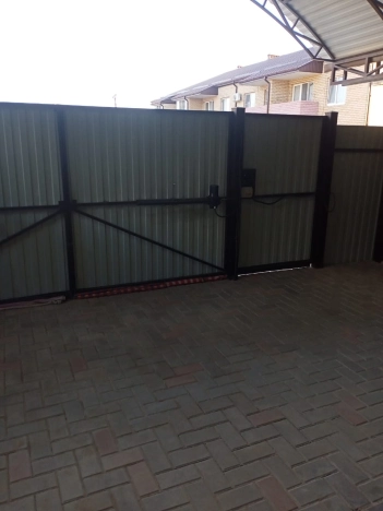 Купить таунхаус в Элисте. Вариант № 2052360, 4, площадь -  квм, цена 13950000 рублей