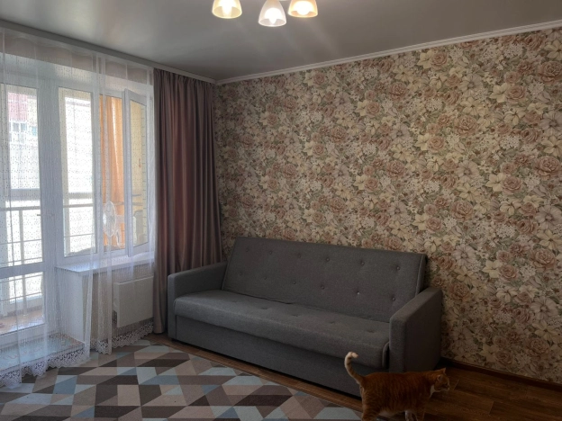 Снять квартиру в Тобольске. Вариант № 8848582, 6, площадь -  квм, цена 30000 рублей