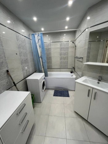 Снять квартиру на улице Гвардейская в Владимире. Вариант № 3440050, 17, площадь -  квм, цена 45000 рублей