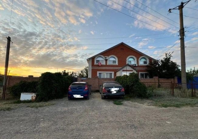 Купить дом в Элисте. Вариант № 10758561, 0, площадь - квм, цена 10000000 рублей