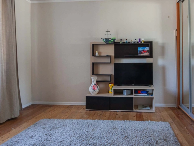 Купить дом в районе Калининский в Новосибирске. Вариант № 54247, 33, площадь -  квм, цена 8650000 рублей