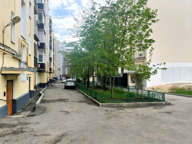 Купить комнату в Москве. Вариант № 5346212, 18, площадь -  квм, цена 11300000 рублей