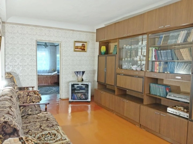 Купить трехкомнатную квартиру в Ростовской области. Вариант № 6239266, 1, площадь -  квм, цена 5500000 рублей