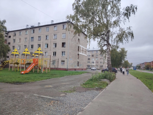 Купить квартиру на улице Инициативная в Кемерове. Вариант № 2051788, 2, площадь -  квм, цена 1300000 рублей