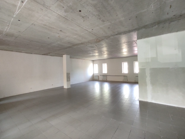 Купить коммерческую недвижимость в Омске. Вариант № 41531, 3, площадь -  квм, цена 7210000 рублей