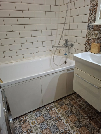 Купить трехкомнатную квартиру в районе Калининский в Новосибирске. Вариант № 6666165, 11, площадь -  квм, цена 6300000 рублей