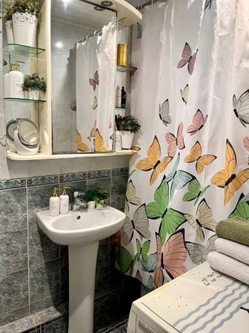 Купить трехкомнатную квартиру в Ростовской области. Вариант № 9567379, 13, площадь -  квм, цена 10000000 рублей