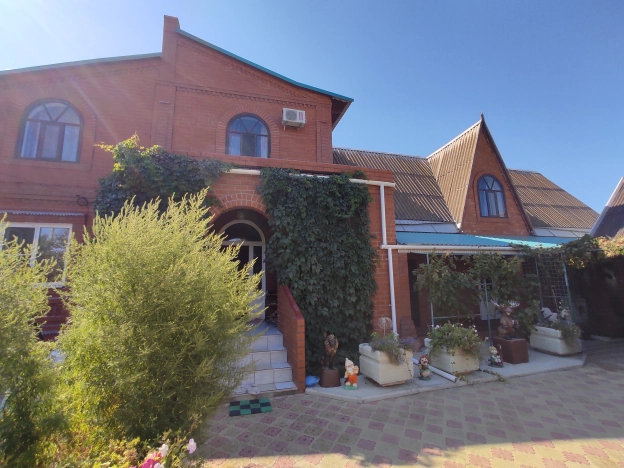 Купить дом на улице Гранатовая в Краснодарском крае. Вариант № 3356574, 38, площадь -  квм, цена 15200000 рублей