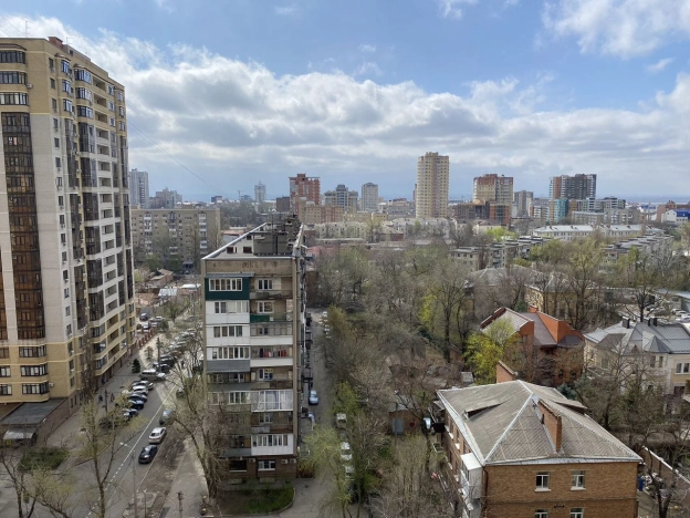 Купить однокомнатную квартиру в районе Кировский в Ростове-на-Дону. Вариант № 3305320, 6, площадь -  квм, цена 9200000 рублей