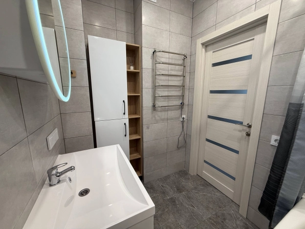 Купить двухкомнатную квартиру в Ленинградской области. Вариант № 9591018, 24, площадь -  квм, цена 13000000 рублей