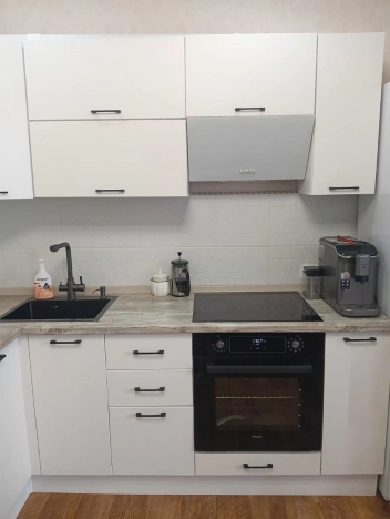 Купить трехкомнатную квартиру в Старом Осколе. Вариант № 8108799, 0, площадь -  квм, цена 5390000 рублей