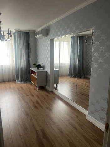 Купить квартиру в Москве. Вариант № 9656339, 4, площадь - квм, цена 17000000 рублей