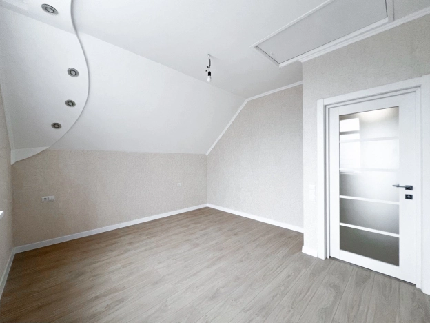 . Вариант № 32751, 11, площадь - 145 квм, цена 18700000 рублей