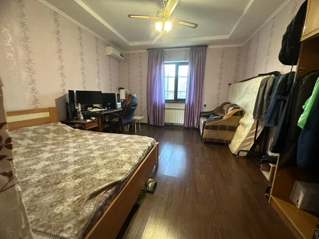 Купить дом в районе Южный в Элисте. Вариант № 26769, 3, площадь -  квм, цена 3900000 рублей