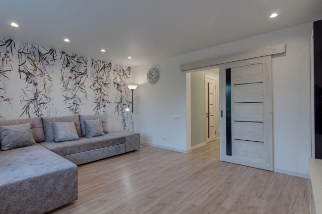 Купить двухкомнатную квартиру на улице Майская в Вологодской области. Вариант № 5447817, 2, площадь -  квм, цена 7900000 рублей