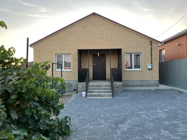 Купить дом в Элисте. Вариант № 6271409, 6, площадь -  квм, цена 8600000 рублей