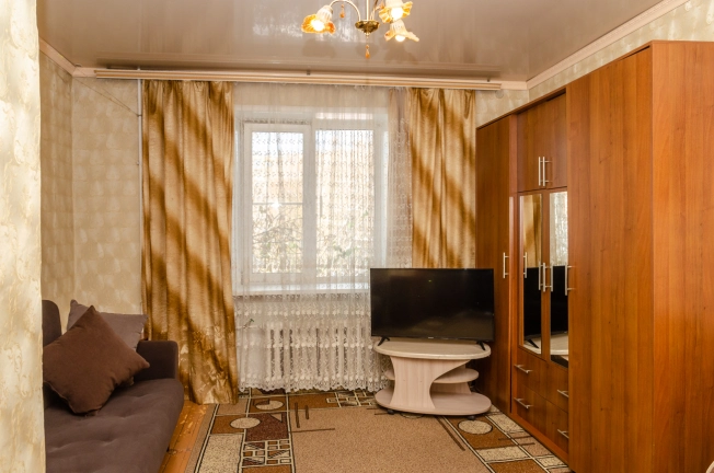 Купить трехкомнатную квартиру в Новосибирске. Вариант № 6883683, 12, площадь -  квм, цена 4700000 рублей