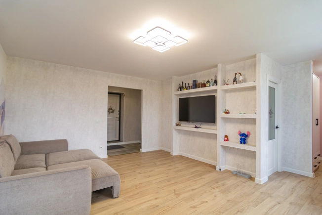 Купить квартиру на улице Пограничная в Петрозаводске. Вариант № 52871, 7, площадь - квм, цена 6800000 рублей