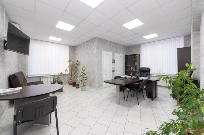 Купить офисы в Магнитогорске. Вариант № 9308629, 8, площадь -  квм, цена 18190000 рублей