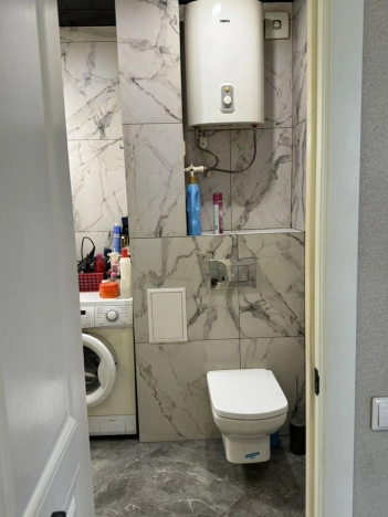 Купить трехкомнатную квартиру в Новосибирске. Вариант № 9154243, 20, площадь -  квм, цена 6900000 рублей