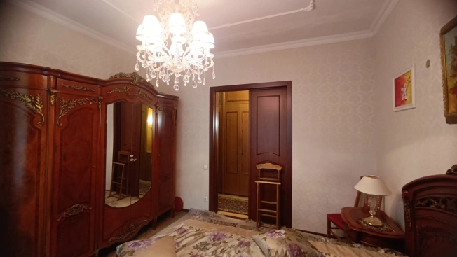 Купить квартиру в Москве. Вариант № 42762, 8, площадь - квм, цена 27500000.0000 рублей
