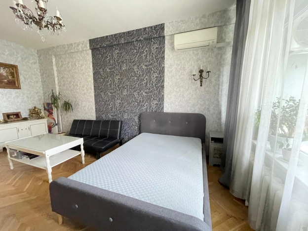 Купить квартиру в Москве. Вариант № 3215975, 12, площадь - квм, цена 64000000.0000 рублей