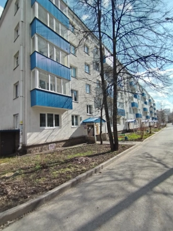 Купить квартиру на вторичке в Уфе. Вариант № 645477, 18, площадь -  квм, цена 4050000 рублей