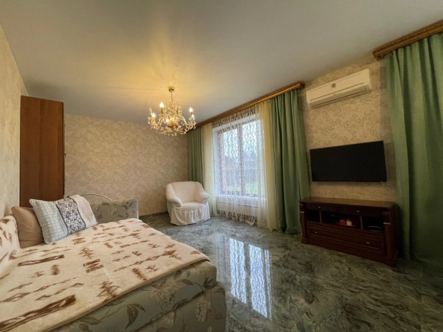 Купить дом в Москве. Вариант № 10092422, 8, площадь -  квм, цена 11000000 рублей