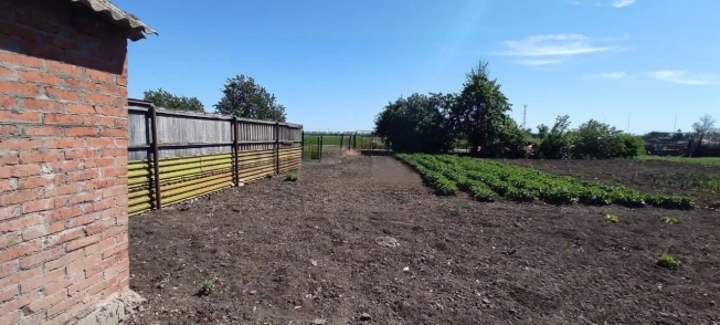 Купить дом на улице Гранатовая в Краснодарском крае. Вариант № 2065435, 18, площадь -  квм, цена 3600000 рублей