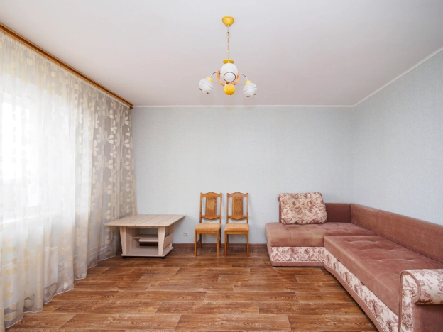 Купить однокомнатную квартиру в Омске. Вариант № 3993678, 0, площадь -  квм, цена 4900000 рублей