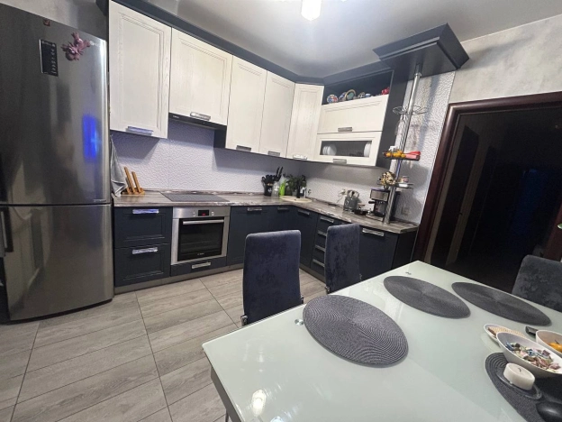 Купить трехкомнатную квартиру на улице Любучанский переулок в Москве. Вариант № 9467240, 1, площадь -  квм, цена 14200000 рублей