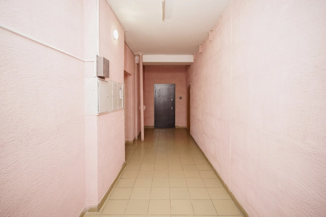 Купить однокомнатную квартиру в Омске. Вариант № 7993905, 16, площадь -  квм, цена 7700000 рублей