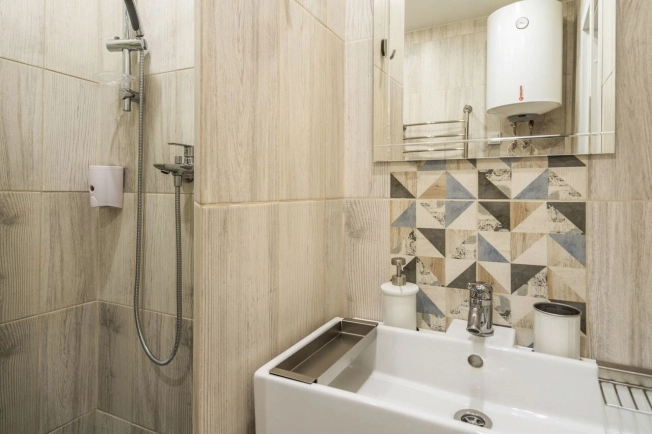 Купить однокомнатную квартиру у метро Садовая в Санкт-Петербурге. Вариант № 58529, 17, площадь -  квм, цена 16200000 рублей