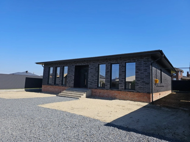 Купить дом в районе Пролетарский в Ростове-на-Дону. Вариант № 50520, 2, площадь -  квм, цена 12000000 рублей