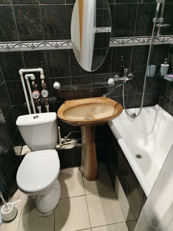 Купить однокомнатную квартиру в районе Калининский в Новосибирске. Вариант № 8111460, 8, площадь -  квм, цена 3750000 рублей