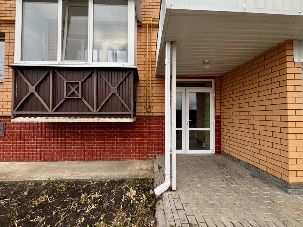 Купить однокомнатную квартиру на улице Дорошенко в Белгородской области. Вариант № 8015122, 13, площадь -  квм, цена 4190000 рублей