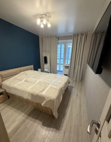 Купить трехкомнатную квартиру в Новосибирске. Вариант № 9856570, 2, площадь -  квм, цена 6130000 рублей