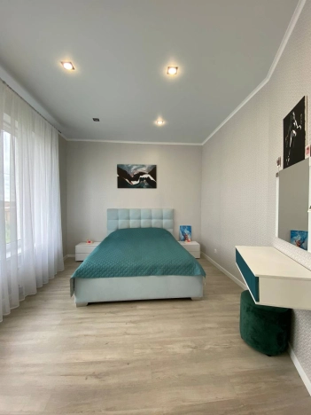 Купить дом в Микрорайоне Прометей, Октябрьский в Октябрьском. Вариант № 10335316, 11, площадь -  квм, цена 15900000 рублей