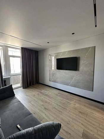 Купить однокомнатную квартиру в районе Ворошиловский в Ростове-на-Дону. Вариант № 24271, 3, площадь -  квм, цена 7500000 рублей