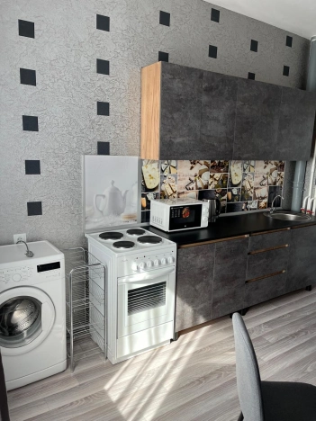 Купить однокомнатную квартиру у метро площадь Карла Маркса в Новосибирске. Вариант № 8332940, 3, площадь -  квм, цена 4050000 рублей